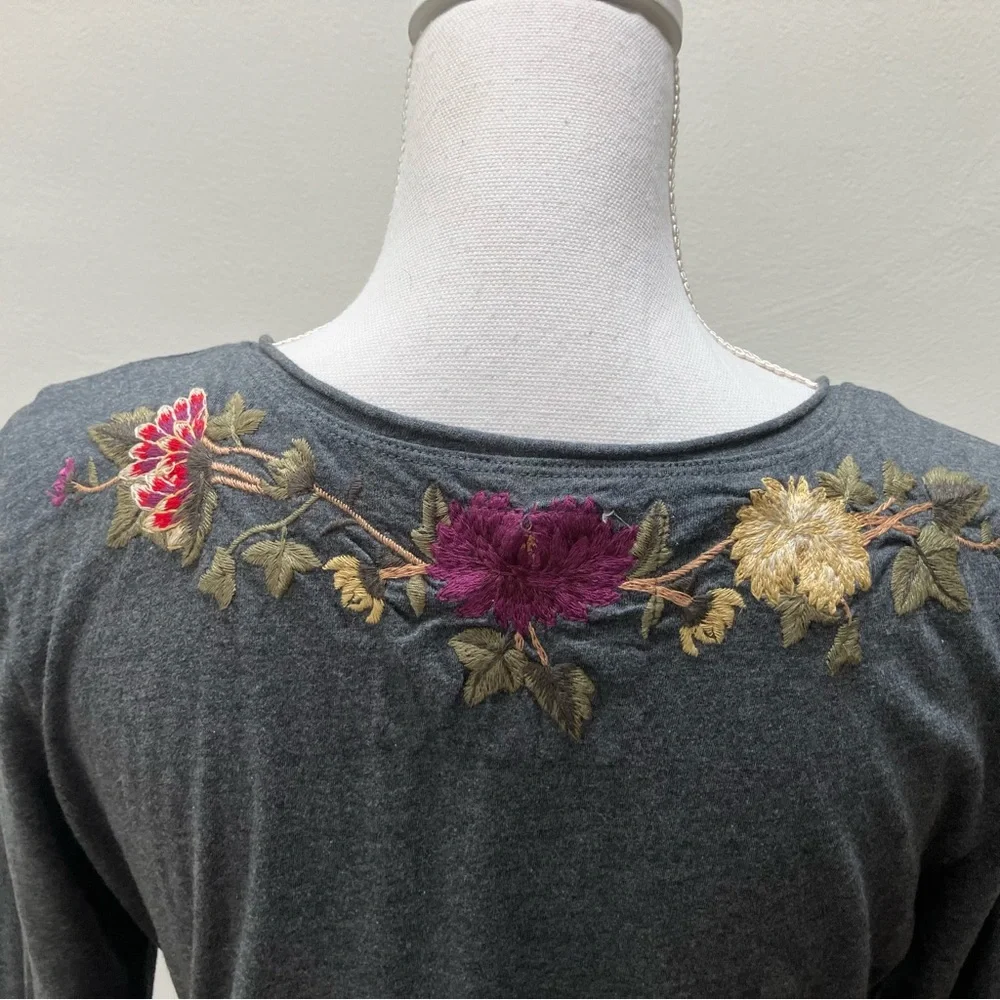 JW Los Angeles Gray Floral Embroidered Long Sleeve Boho Dress - Medium - Picture 4 of 9